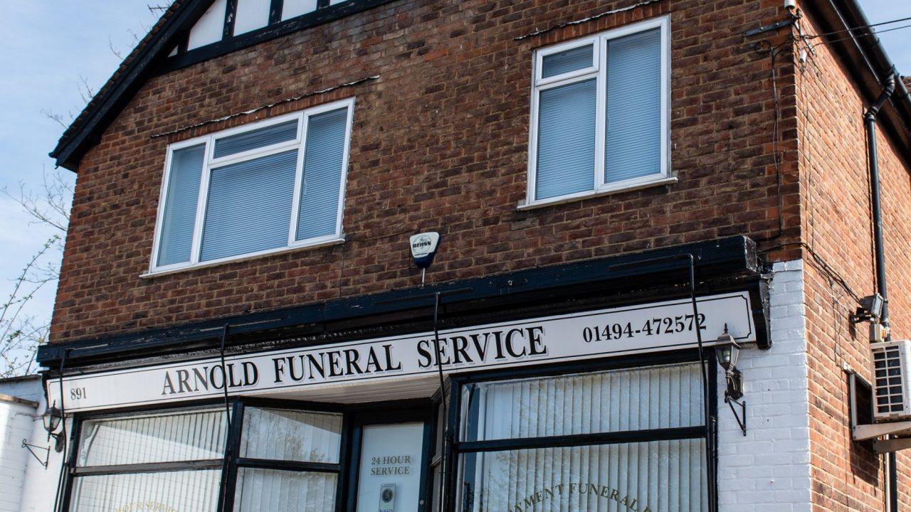 Contact Arnold Funeral Service