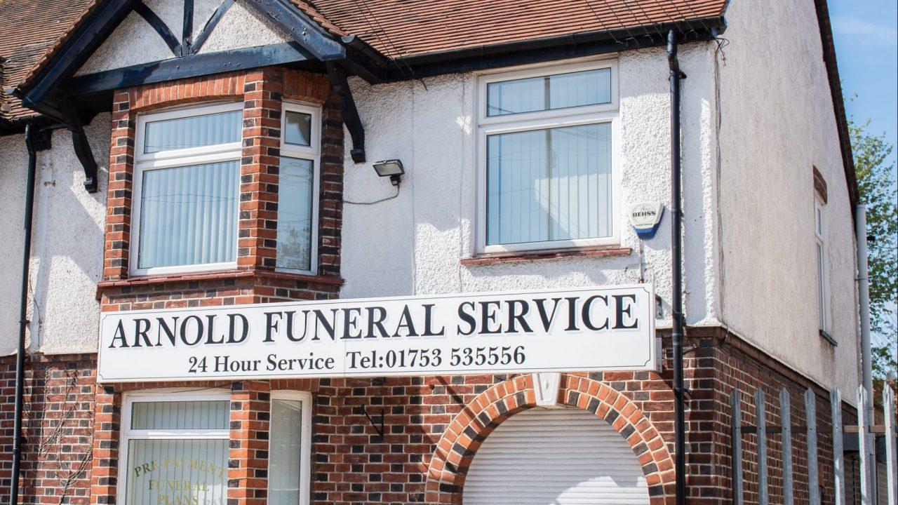 Contact Arnold Funeral Service