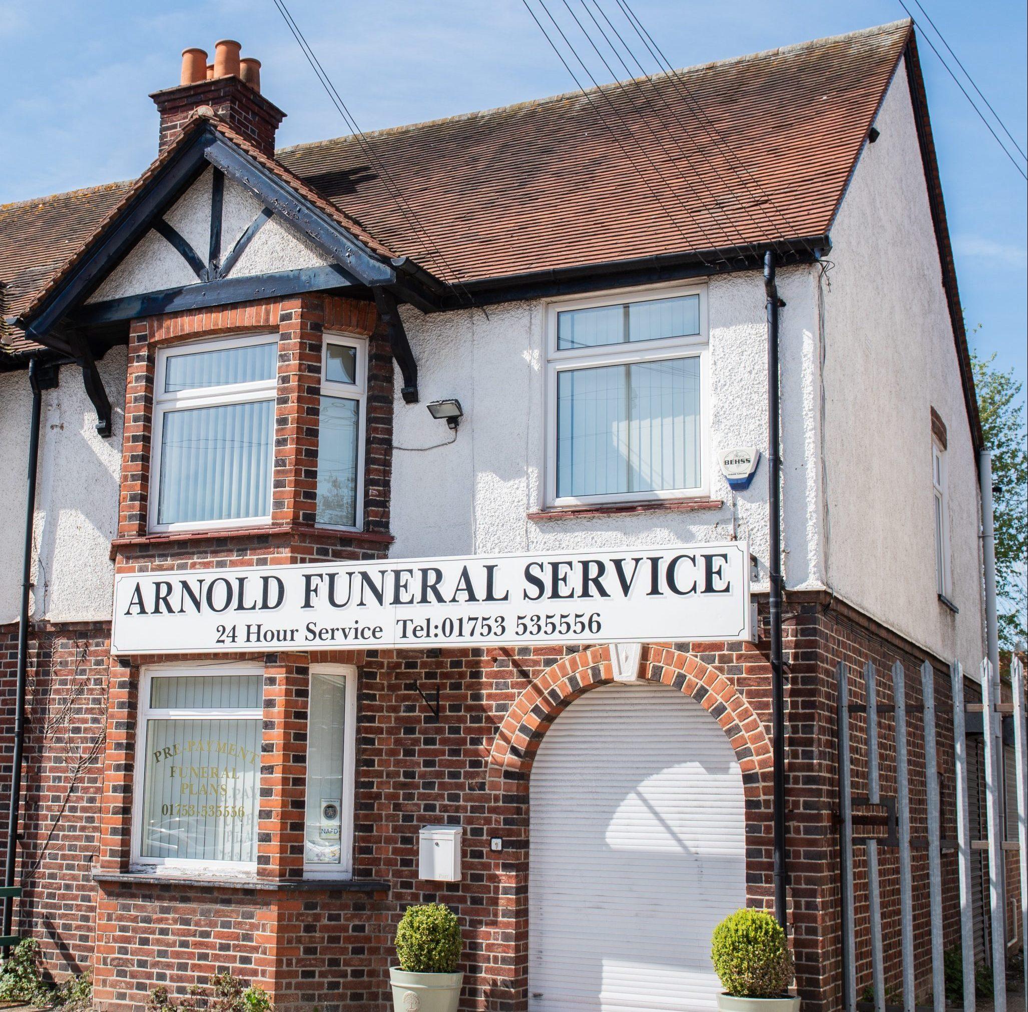 Contact Arnold Funeral Service